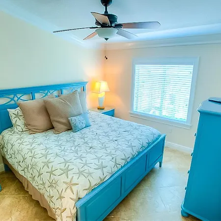 Villa Island Escape